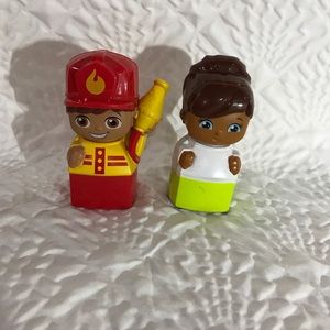Mega Bloks First Builders Firetruck Fireman Replacement Figure And Girl Lot Of 2